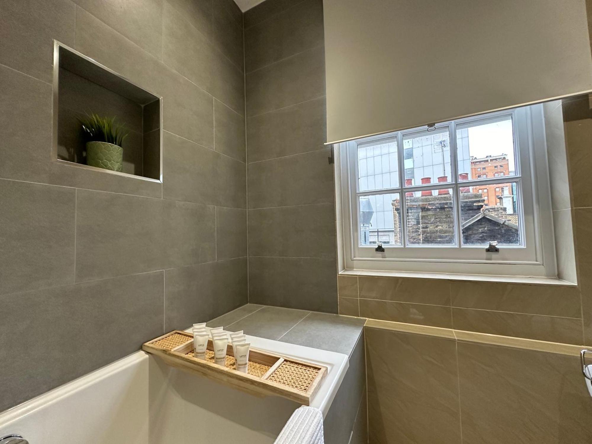 Brand New Flat In Londra
